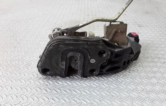 Hyundai Terracan Front door lock