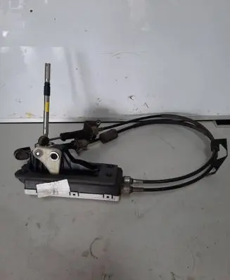 Mini One - Cooper Coupe R56 Gear shifter/selector 2753169