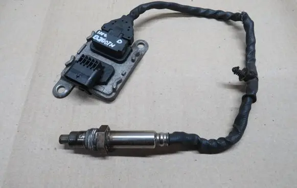 Opel Insignia A Lambda probe sensor 5WK96767 A2C90859600