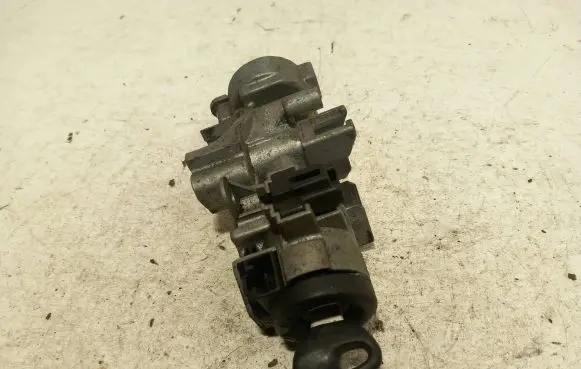 Mazda 323 Ignition lock