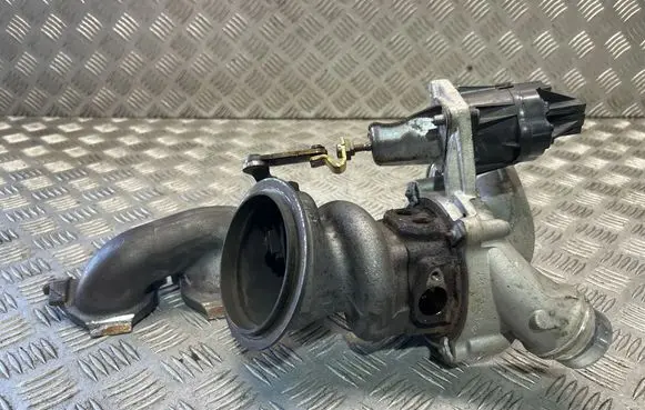 BMW 2 F45 Turbo 8600045