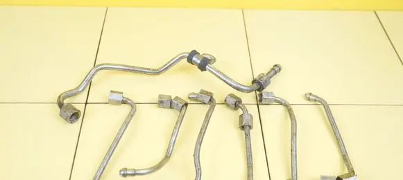 BMW 3 E90 E91 Fuel injector supply line/pipe N53B30A