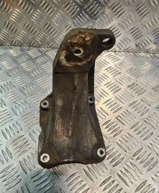 Volkswagen Polo III 6N 6N2 6NF Engine mounting bracket 1H0199354A