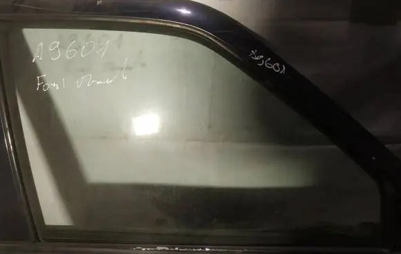 Ford Maverick Front door window glass four-door AS2