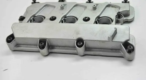 Audi Q7 4M Rocker cam cover 06E103472Q