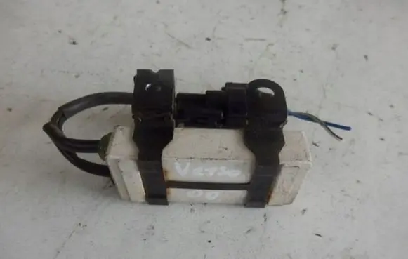 Toyota Corolla E120 E130 Charging relay 8592517010
