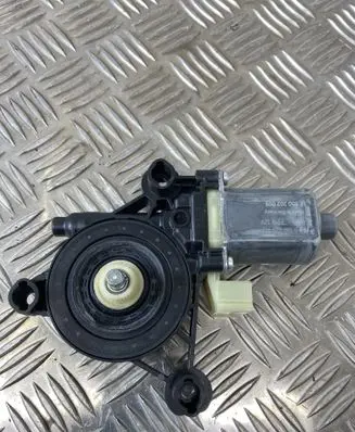 Skoda Kodiaq Front door window regulator motor 5Q0959801B