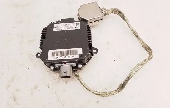 Nissan Murano Z50 Headlight ballast module Xenon NZMNS111LBNA