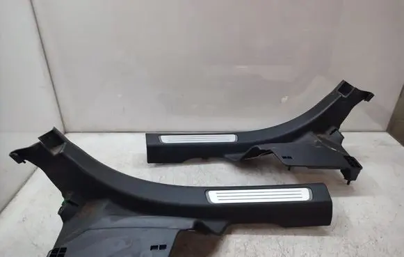 Volvo S90, V90 Rear sill trim cover 31377619 31377618