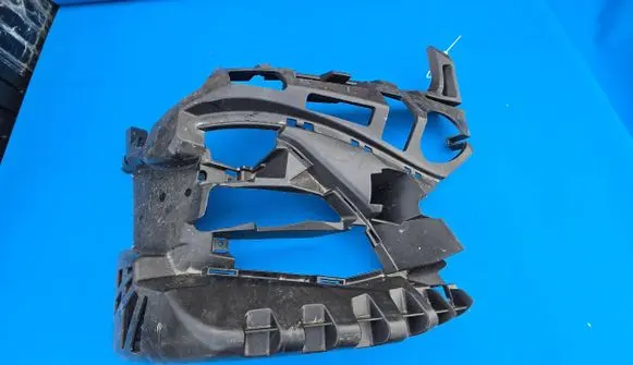 BMW 2 F45 Fog light bracket 8073908