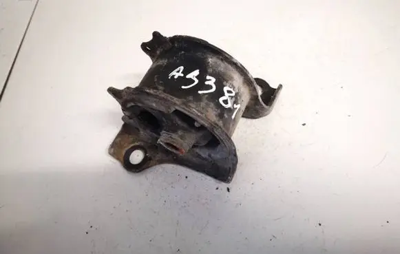 Peugeot 3008 I Engine mount bracket