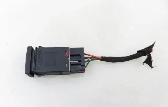 Audi A4 S4 B5 8D Hazard light switch 