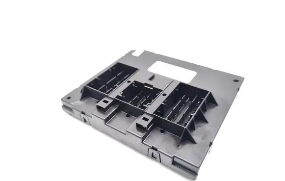 Volkswagen PASSAT B8 Central body control module 5Q0937086AH F005V01737