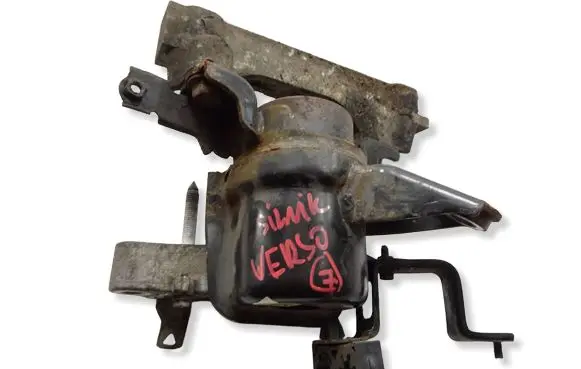 Toyota Verso Engine mounting bracket RQBB2