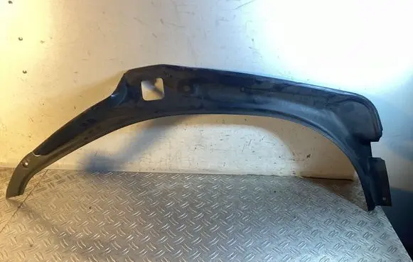 Mercedes-Benz GL X164 Wiper trim A1646931533