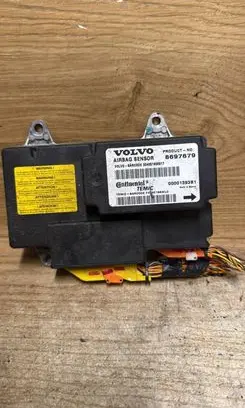 Volvo V50 Airbag control unit/module 8697679