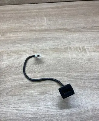 Mercedes-Benz E W212 USB socket connector A1728200515 MDG50209