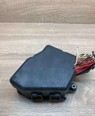 Audi A6 S6 C5 4B Fuse module 8D1941824