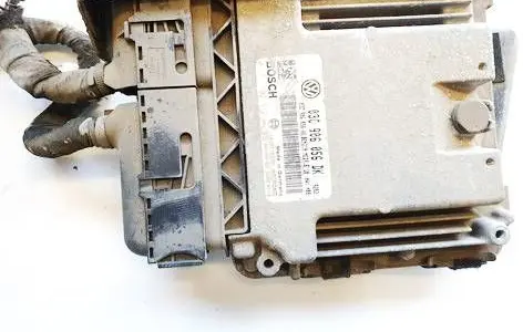 Skoda Octavia Mk2 (1Z) Engine control unit/module 03C906056DK 0261S02312