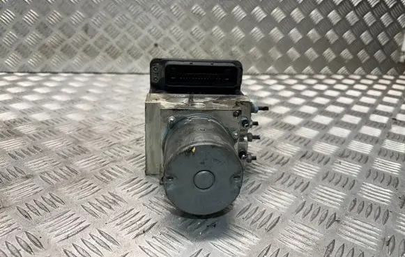 BMW 5 F10 F11 ABS Pump 6797045