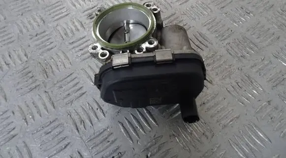 Skoda Octavia Mk4 Throttle body valve 04E133062T