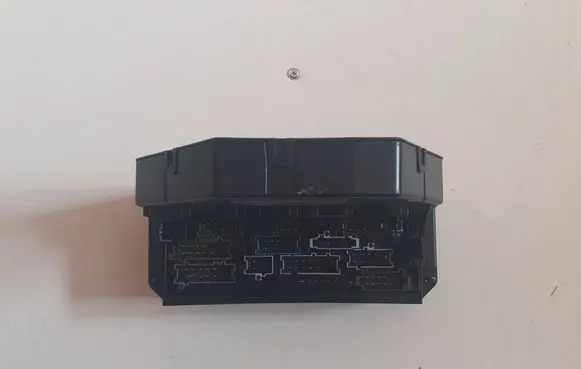 Mercedes-Benz C W204 SAM control unit A2129003414