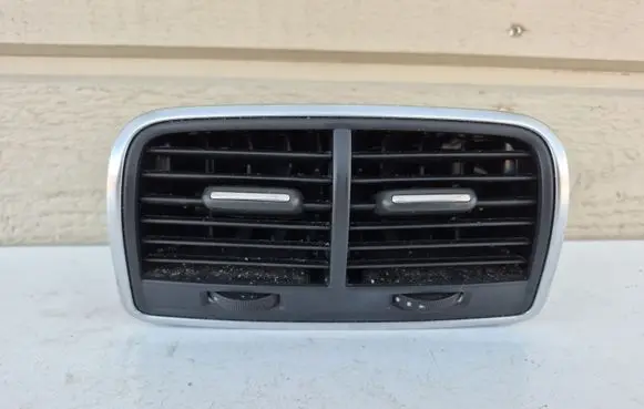 Audi A6 S6 C7 4G Rear air vent grill 4G0819203