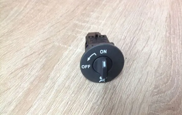 Renault Clio III Passenger airbag on/off switch 8200169589C