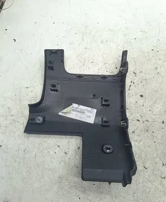Dashboard lower bottom trim panel