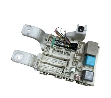 Toyota Prius (XW20) Fuse module 8273047290 7F041935