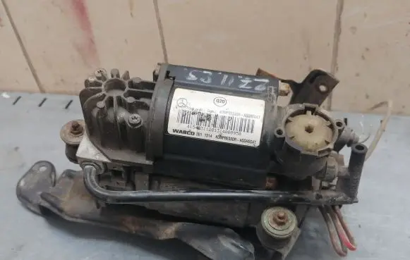 Mercedes-Benz E W211 Air suspension compressor/pump 4430200171