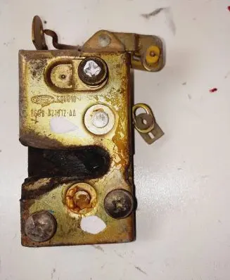 Ford Sierra Front door lock 86GB421812AA 688010