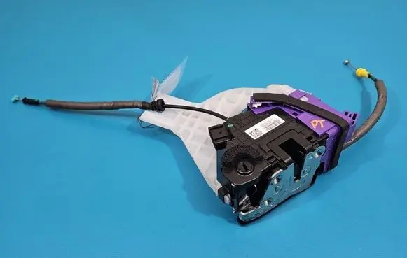 Hyundai i30 Front door lock 81420-G3010 IMPRK1530822