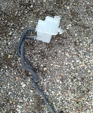 Lexus ES 250 - 300 - 330 Coolant expansion tank/reservoir FWE