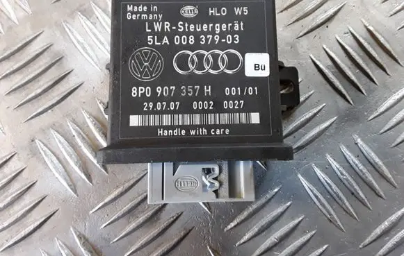Audi A6 S6 C6 4F Light module LCM 8P0907357H 5LA00837903