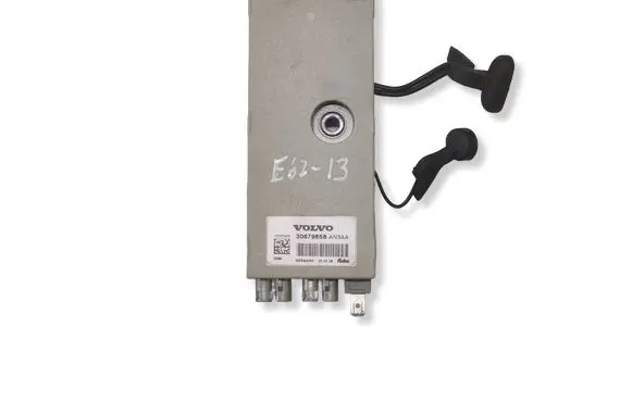 Volvo XC70 Aerial antenna amplifier 30679658