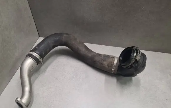 Intercooler hose/pipe