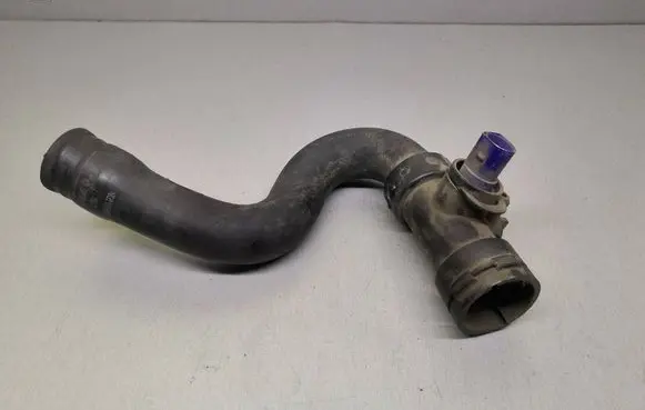 Volkswagen PASSAT B5.5 Engine coolant pipe/hose 4B0121049D