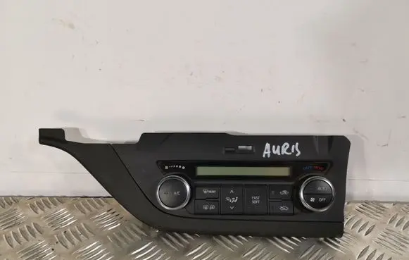 Toyota Auris E180 Climate control unit 5590002800