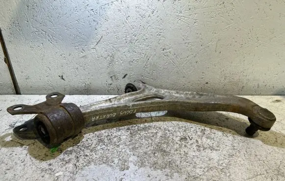 Ford Focus Front lower control arm/wishbone
