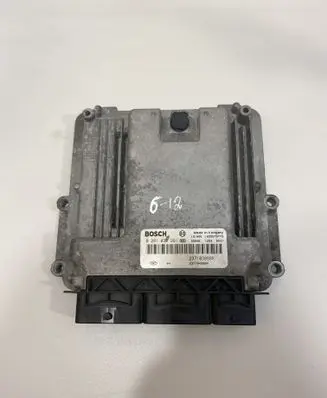 Opel Vivaro Engine control unit/module 0281030991