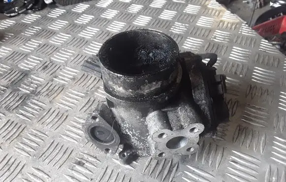 Renault Trafic II (X83) EGR valve 8200222772