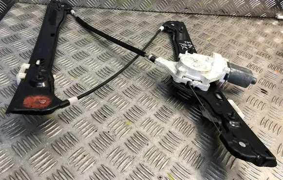 BMW 3 E90 E91 Front door electric window regulator 7060265