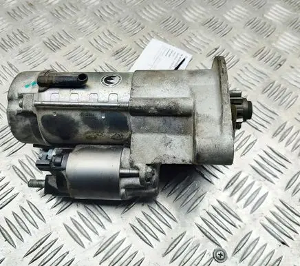 Toyota Land Cruiser (J200) Starter motor 2810011190