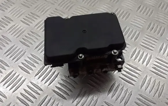 Renault Megane II ABS Pump 8200737985