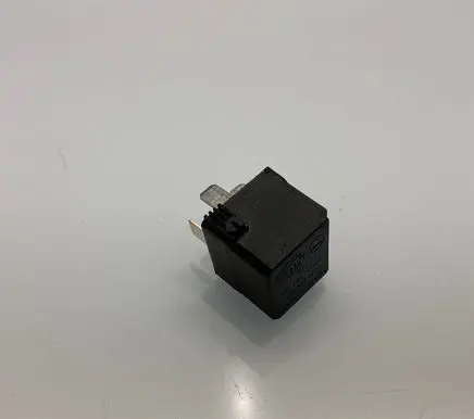 Mercedes-Benz CLS C219 Other relay A0025421319 4RA00779100 0025421319