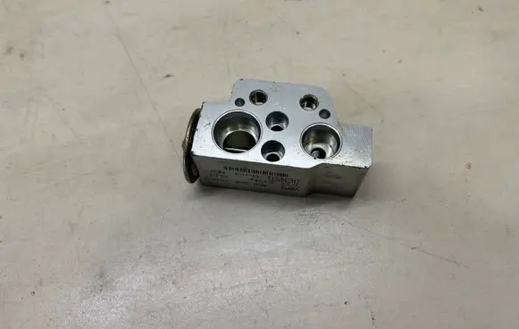 Air conditioning (A/C) expansion valve