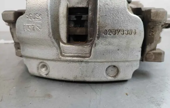 Volvo XC60 Front wheel hub spindle knuckle 32373384