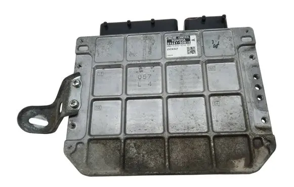 Toyota Yaris Engine control unit/module 896610DB10