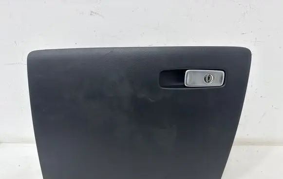 Audi Q3 8U Glove box 8U2857035B 8U2857035